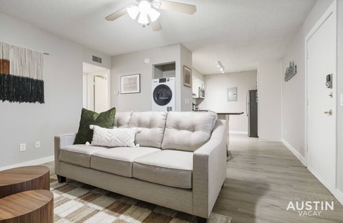 Brentwood Apartment | Chelsea #250 xxxxxxx