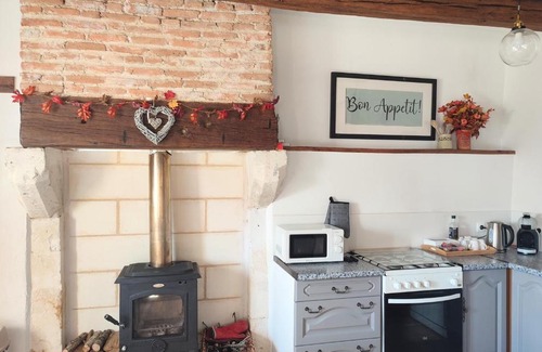 Saint-Pierre-de-Maille House | Chenevaux - Pretty 2 bedroom cottage with pool in countryside