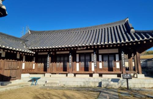 Jangseong House | Cheongbaek Hanok Pension