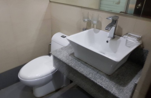 East Bajac-Bajac Hotel | Cherry Midtown Hotel