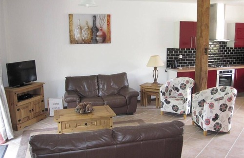 Canihuel House | Cherry Tree Cottage Sleeps 5 with heated pool and panoramic views over lake