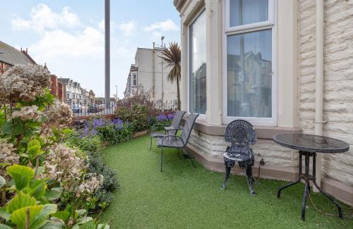 Blackpool Town Center House | Cherry Tree House