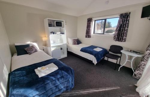 Cheviot Hotel | Cheviot Motels, Cabins and Camp