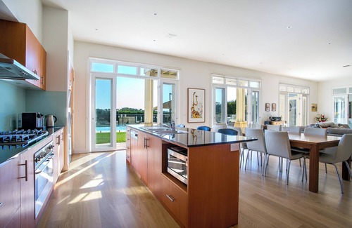 Portsea House | Cheviot Resort: 5 BR, 3 BA House in Portsea, Sleeps 12