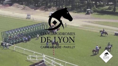 Decines-Charpieu Apartment | Chez Annick, studio proche tram, Groupama Stadium, LDLC Arena