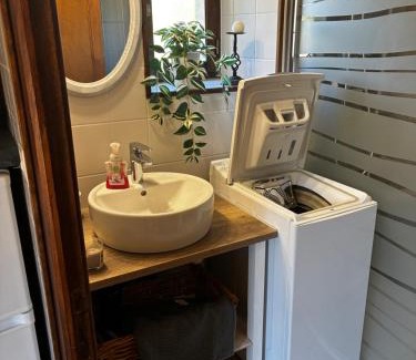 Saint-Sauveur-de-Cruzieres Apartment | Chez Fanfan