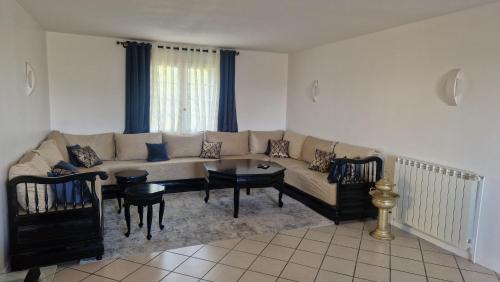 Cournon-dʼAuvergne House | chez houria appartement pour 2 personnes