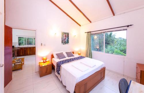 Anse Boileau House | Chez Julie
