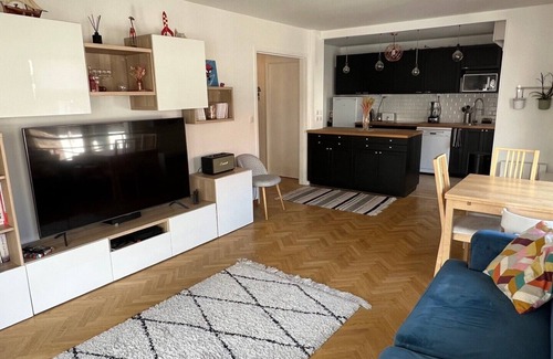 Montrouge Apartment | Chez Lili et David, just outside Paris