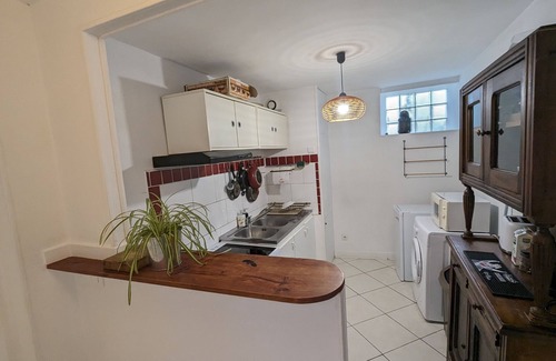 Quartier Canrobert Apartment | Chez ma petite Reine 1, retro apartment in the heart of Pontoise