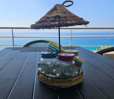 Ajaccio Apartment | Chez Vicky, superbe appartement avec parking privé piscine et vue exceptionnelle