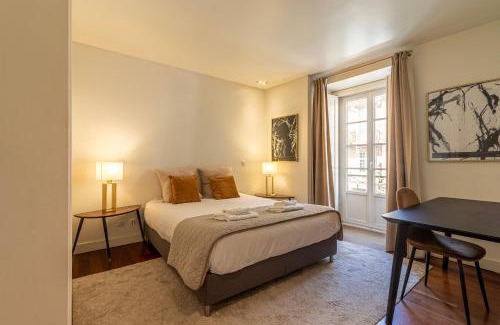 Sacramento Apartment | Chiado Deluxe Terrace 3 BR Apartment