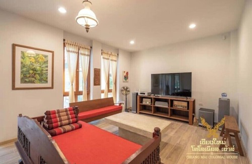 Chang Phueak Villa | Chiang Mai Colonial House