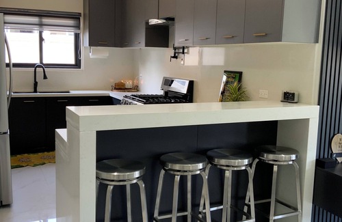 Priory House | Chic 2-Bedroom Luxury Home with Modern Amenities, Private Bath & Full Kitchen