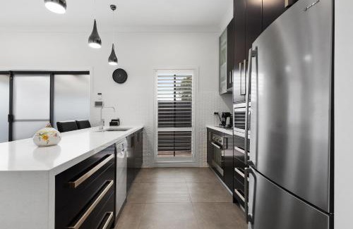 Keilor Downs House | Chic 2 Bedroom Keilor