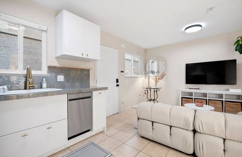 Riley Park House | Chic 2BR Mount Pleasant Suite Near Downtown