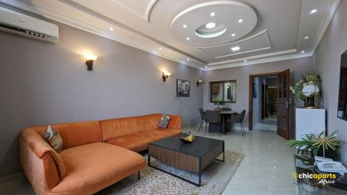 Yaounde Apartment | Chic apart with parking and gym