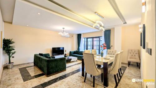 Yaounde Apartment | Chic apart with parking & rooftop