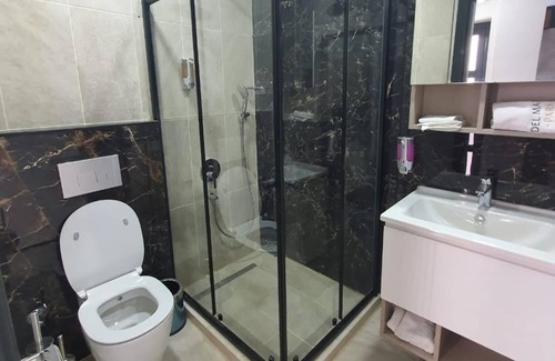 Karakum House | Chic Flat w Pool 5 min to Beach in Kyrenia