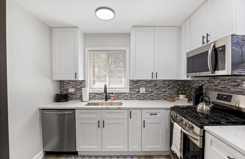 Fullersburg House | Chic Hinsdale Home, Open Concept