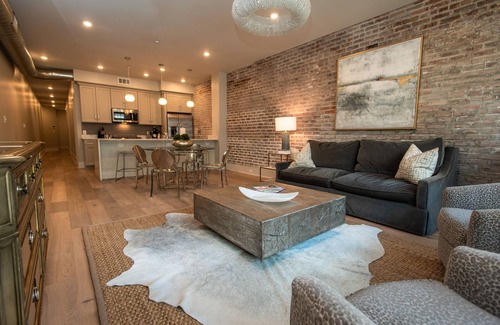 Central Business District Hotel | Chic New Orleans CBD Escape: Historic Charm + Modern Comfort Near Nightlife