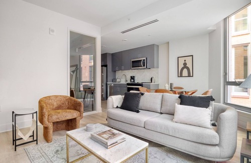 NoMa Apartment | Chic NoMa Jr 1BR w/W/D, Concierge & Gym, nr Metro, by Blueground