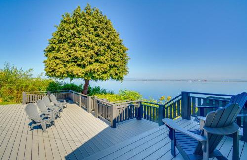 Port Angeles House | Chic Port Angeles Home with Oceanfront Balcony!