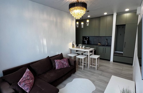 Siauliai City Center Apartment | Chic Residence