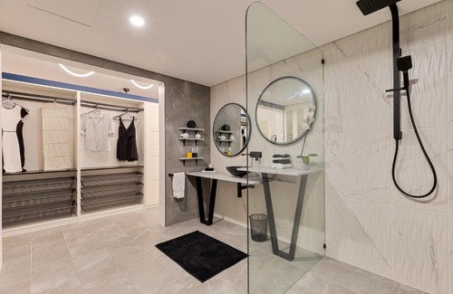 Port Douglas Apartment | Chic Studio in the heart of town