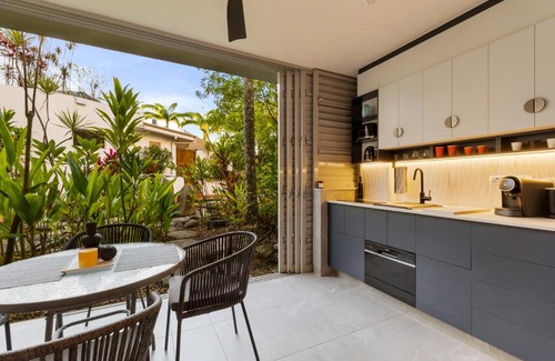 Port Douglas Apartment | Chic Studio in the heart of town
