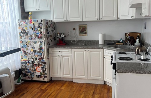 Williamsburg Apartment | Chic & Sunny Apartment in Prime Williamsburg