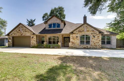 Tomball House | Chic Texas Abode with Patio and Fenced-In Yard!