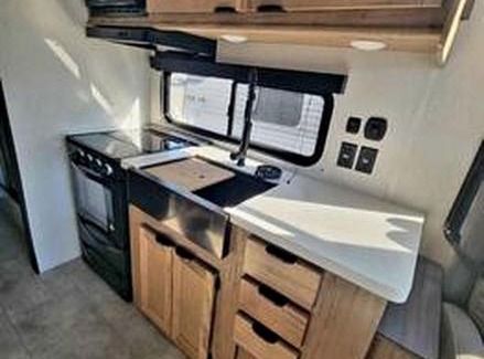 Quitman House | Chic Tiny House with Lofted Interior Perfect for a Family Escape in Texas