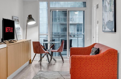 CityPlace Apartment | Chic Toronto Suite