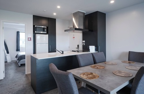 Newton Apartment | Chic Urban Retreat in Grey Lynn