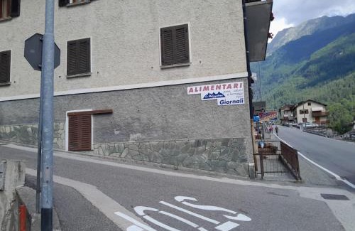 Chiesa in Valmalenco Apartment | Chiesa in Valmalenco Vassalini 1
