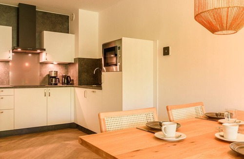 Bruinisse Apartment | Child-friendly 6-person apartment in Senno theme