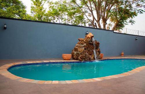 Victoria Falls House | Chitova’s Guesthouse