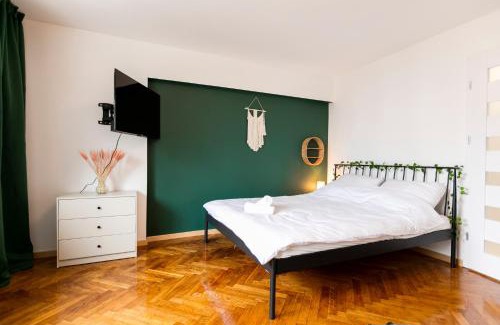 Mirow Apartment | Chmielna - 250m od Złotych Tarasów, 350m od Dworca Centralnego - Wifi - Smart TV 55 cali - Better Rental