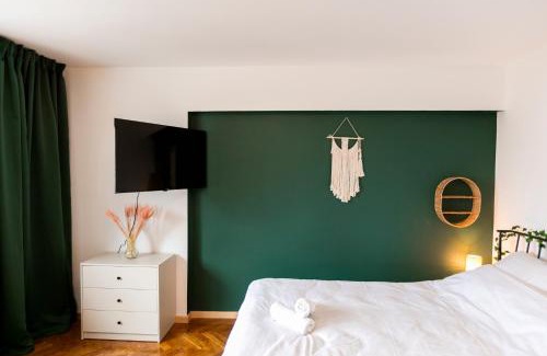 Mirow Apartment | Chmielna - 250m od Złotych Tarasów, 350m od Dworca Centralnego - Wifi - Smart TV 55 cali - Better Rental