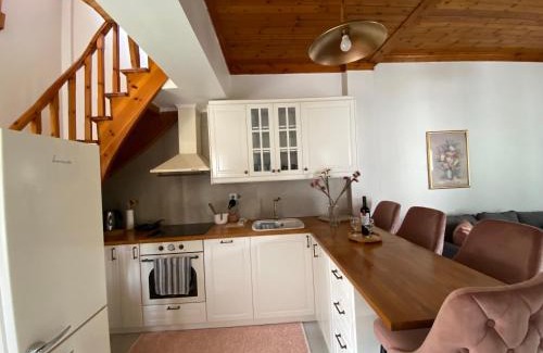 Geni House | Christina's cottage