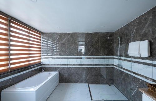 Ha Long Villa | Chuỗi Villa 6 Ngủ FLC - Bể bơi - Gara ô tô - Hạ Long