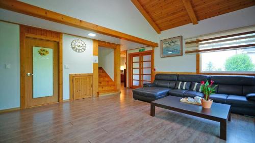 Cheongju House | Chungju inkaeuiachim