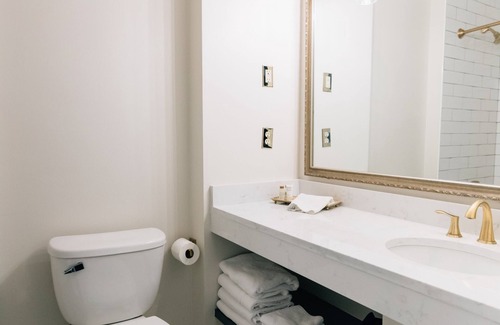 Downtown Historic Hotel | Church Street Inn