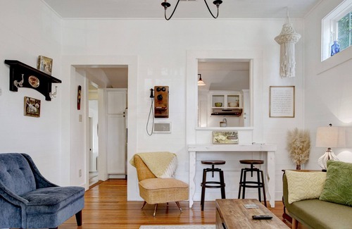 Boerne Cottage | Cibolo Creek Cottage - A Birdy Vacation Rental