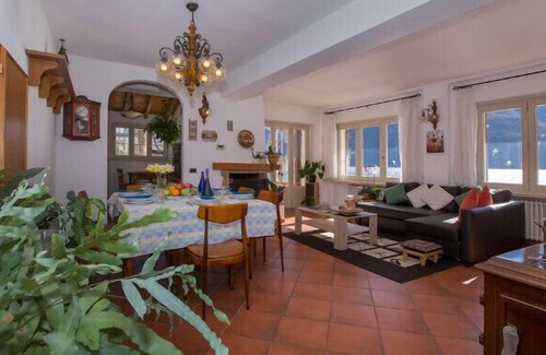 Cima House | Cima La Spiaggetta, Porlezza, Italy