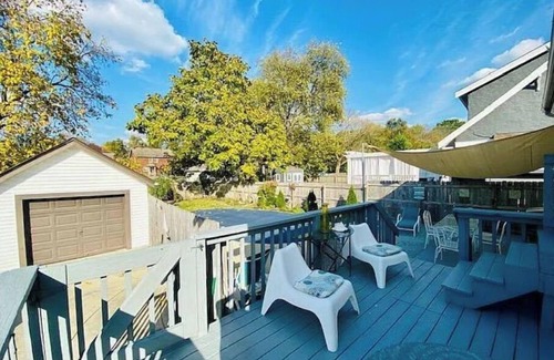 Wyoming Apartment | Cincinnati Oasis Hot tub/Pool