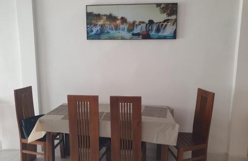 Ekala Apartment | Cinnamon Holiday Home Near Airport