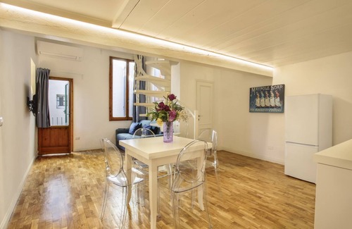 Sant' Ambrogio Apartment | Cinque Passi - Sweet Dreams in Florence