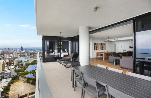 Surfers Paradise Apartment | Circle on Cavil SubPenthouse 4BRM Lv52! Ocean View